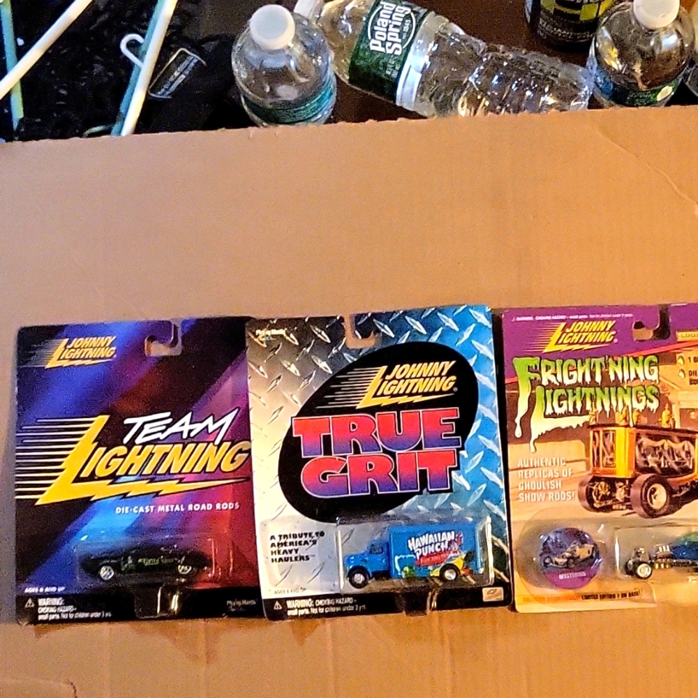 Johnny lighting cars